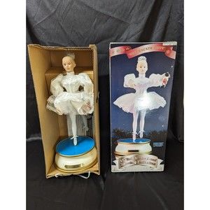 Ballerina Christmas Doll Nutcracker Suite Musical Dances 17" Sugar Plum *Read